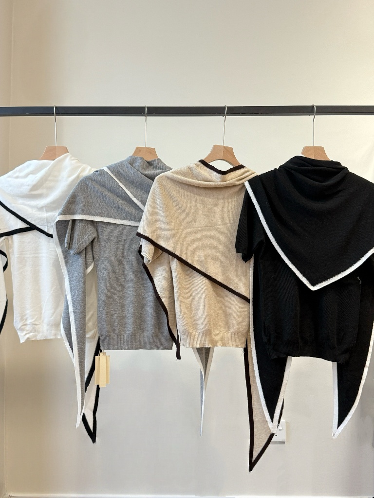 Yonaly Top & Shawl Two Pieces Top
