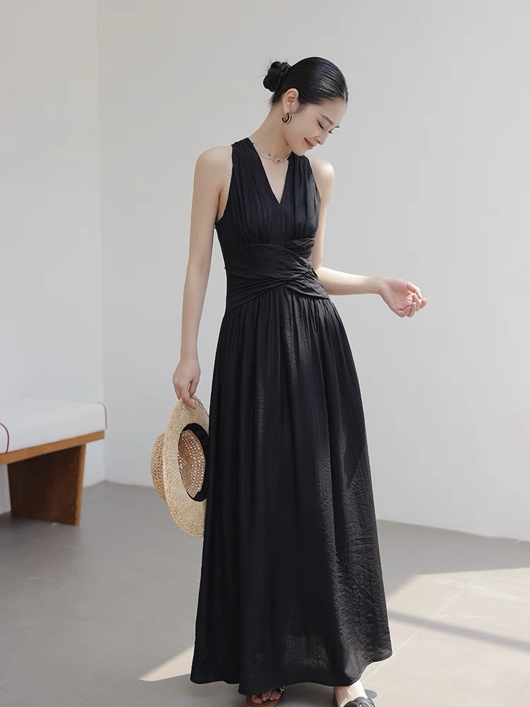 Xenna Halter Neck Maxi Dress
