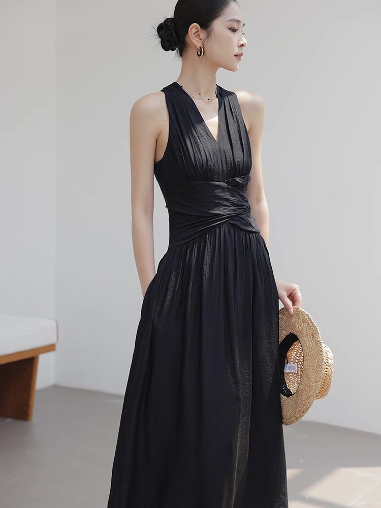 Xenna Halter Neck Maxi Dress