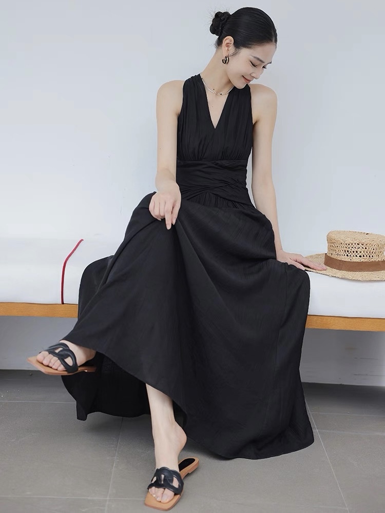 Xenna Halter Neck Maxi Dress