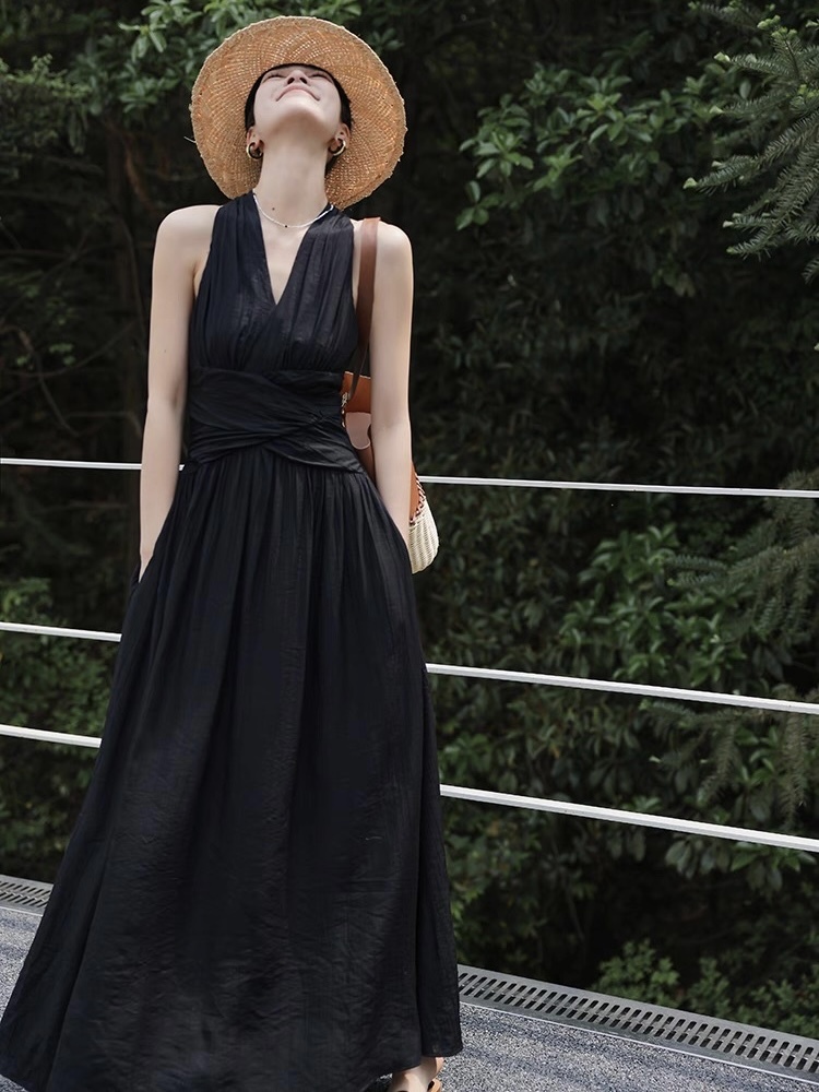 Xenna Halter Neck Maxi Dress