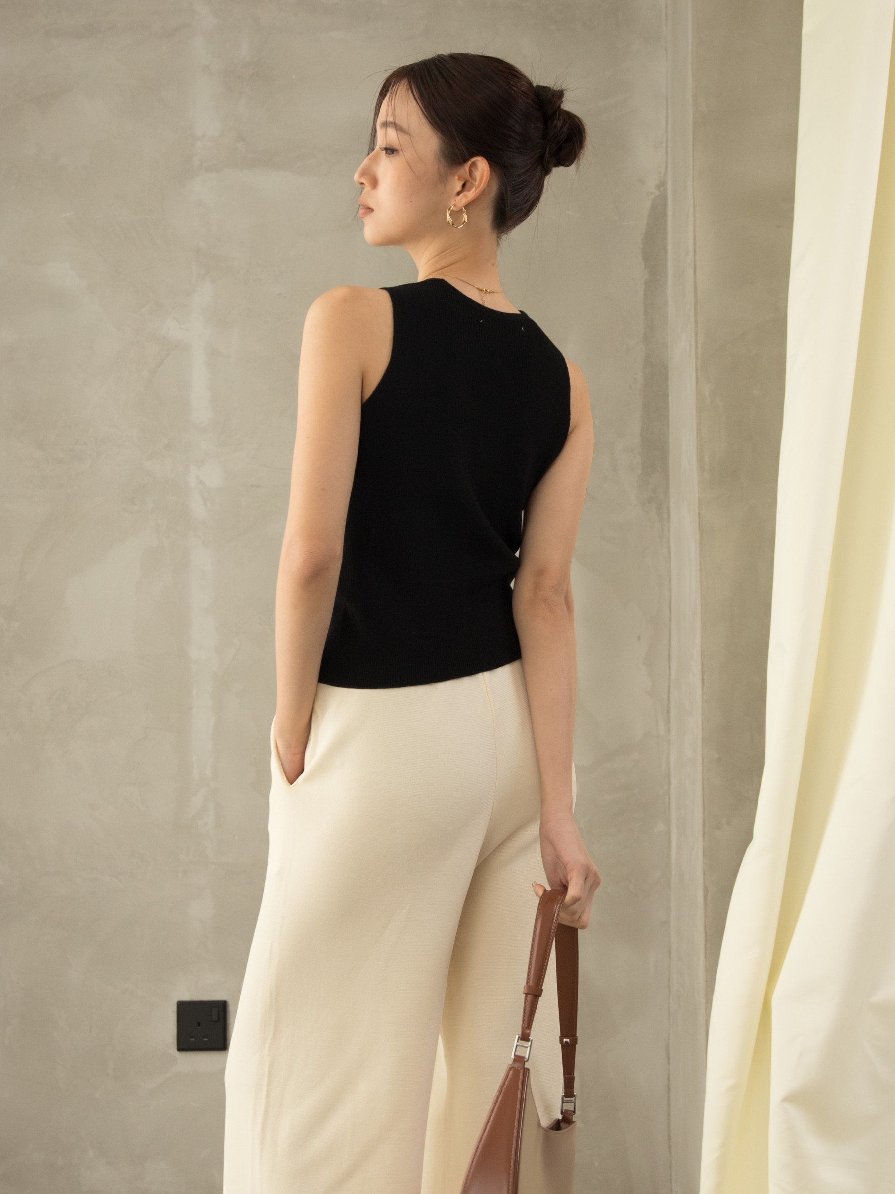 Odilon Front Knot Crop Top-The Black Bow-