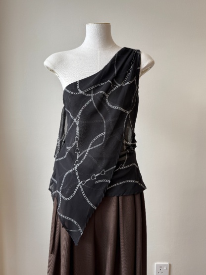 Wynna Graphic Print One Shoulder Top