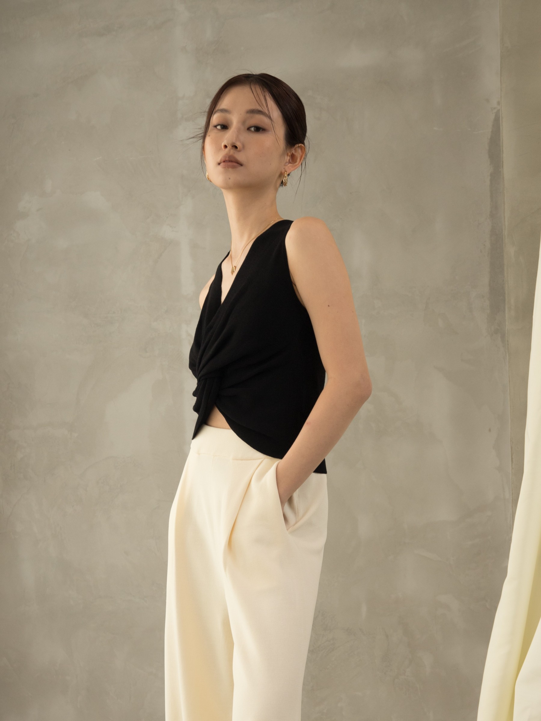 Odilon Front Knot Crop Top-The Black Bow-