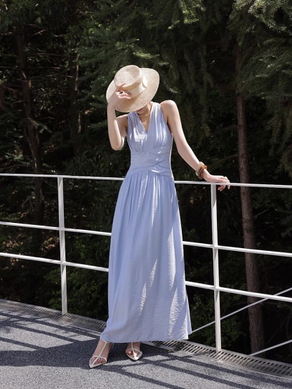 Xenna Halter Neck Maxi Dress