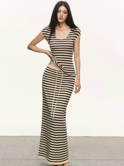 Dynna Stipe Top & Skirt Set