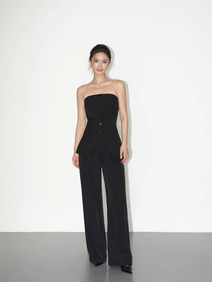 Dallas Sleek Button Strapless Top