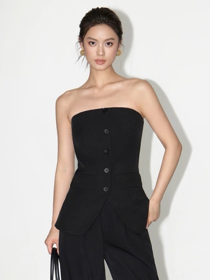 Dallas Sleek Button Strapless Top