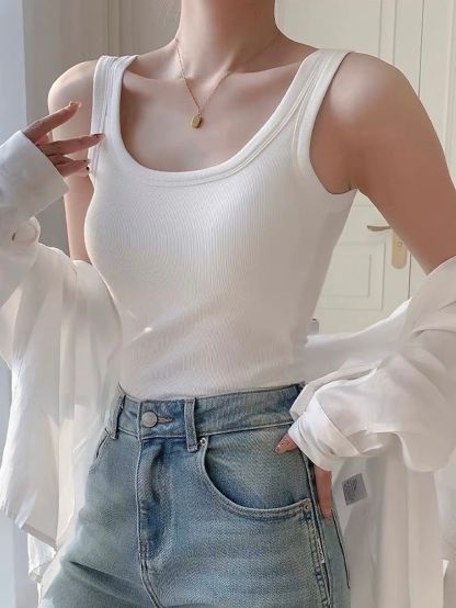Elian Low Back Padded Top