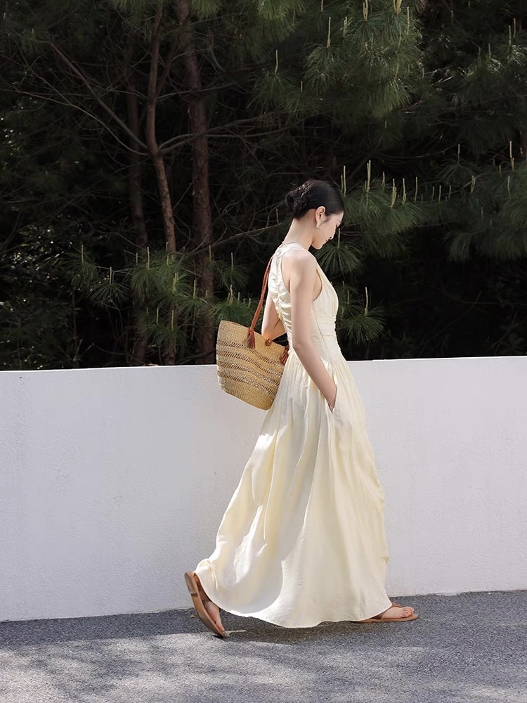 Xenna Halter Neck Maxi Dress