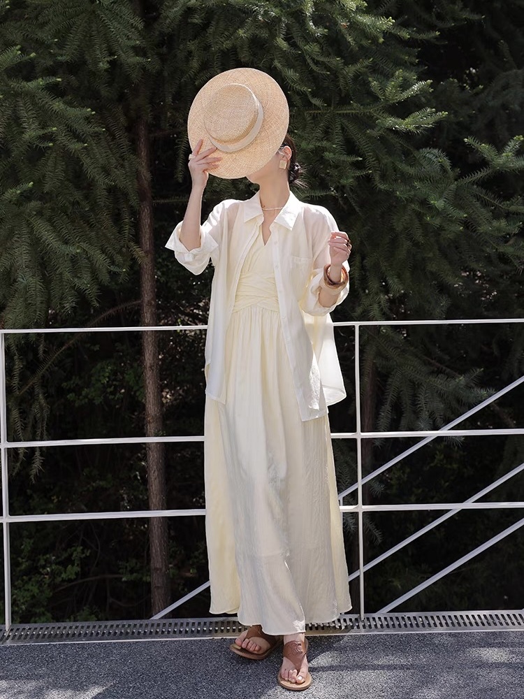 Xenna Halter Neck Maxi Dress