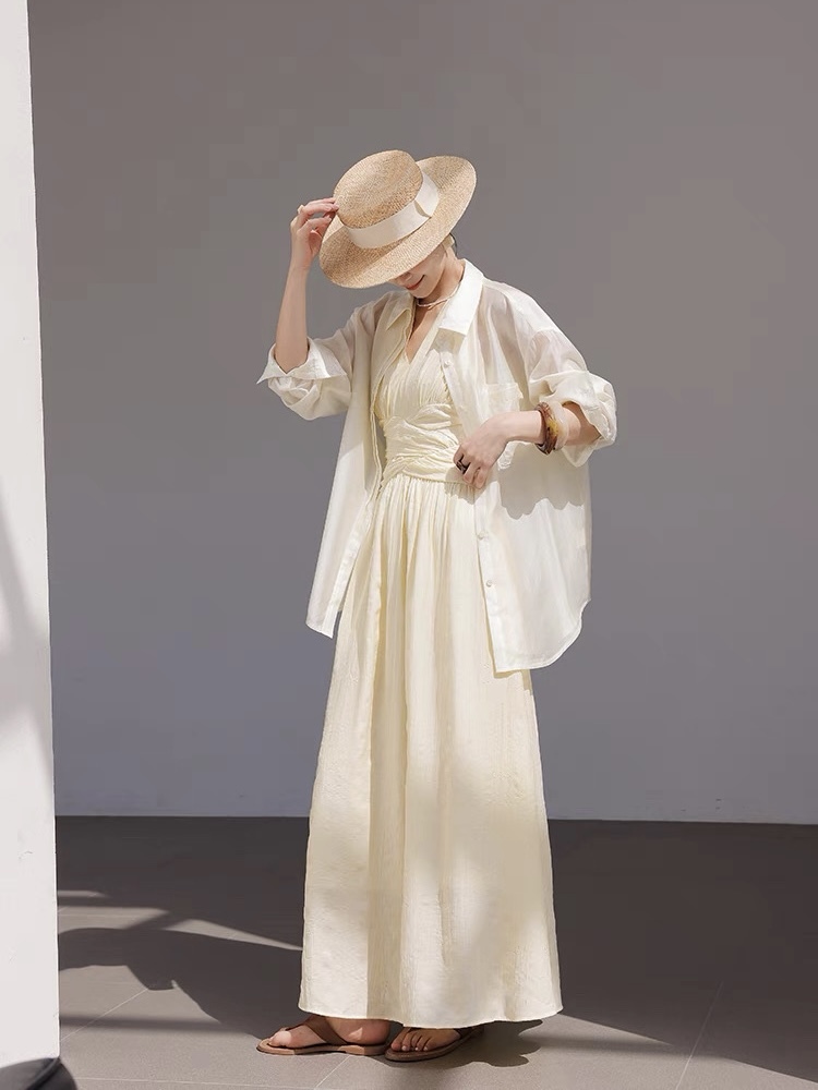 Xenna Halter Neck Maxi Dress