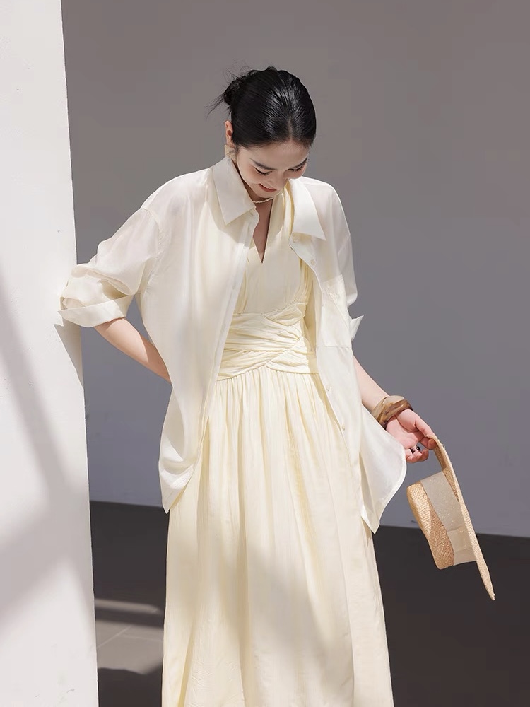 Xenna Halter Neck Maxi Dress