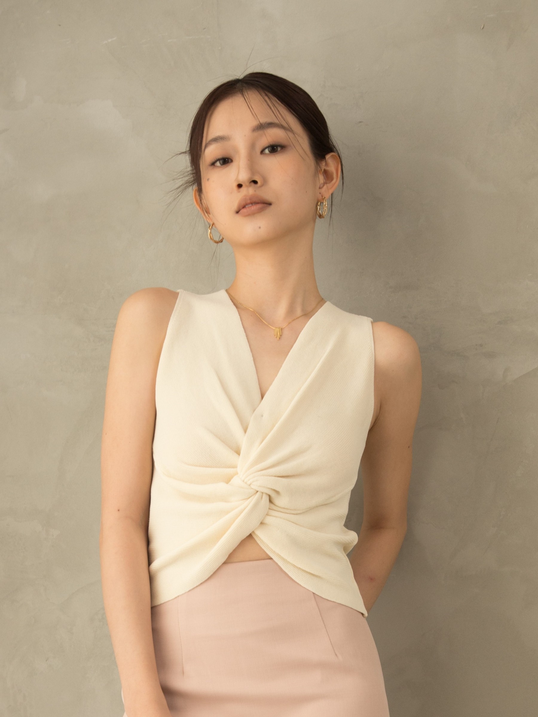 Odilon Front Knot Crop Top-The Black Bow-