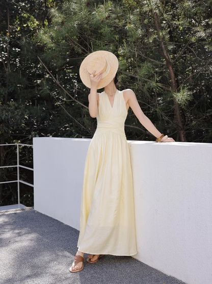 Xenna Halter Neck Maxi Dress