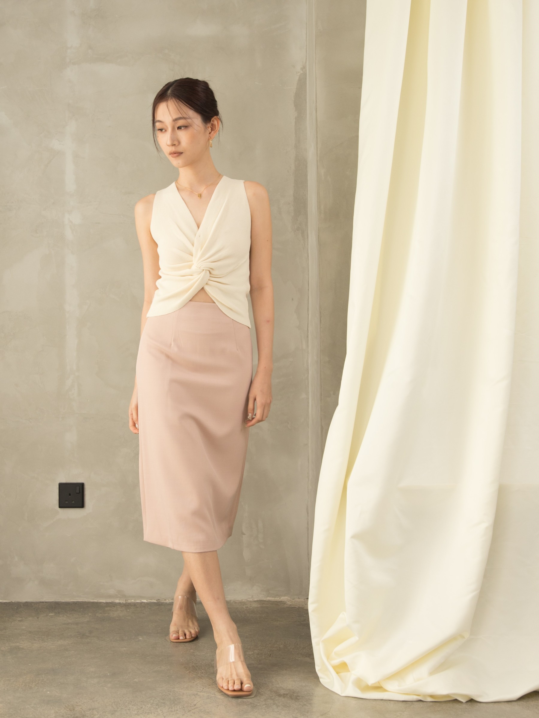 Odilon Front Knot Crop Top-The Black Bow-