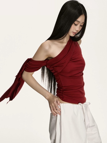 Hwasa One Shoulder Asymmetric Collar Top