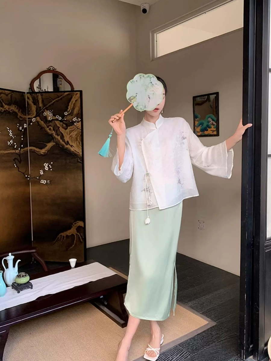 Yu Ai Long Sleeve Oriental Top & Skirt