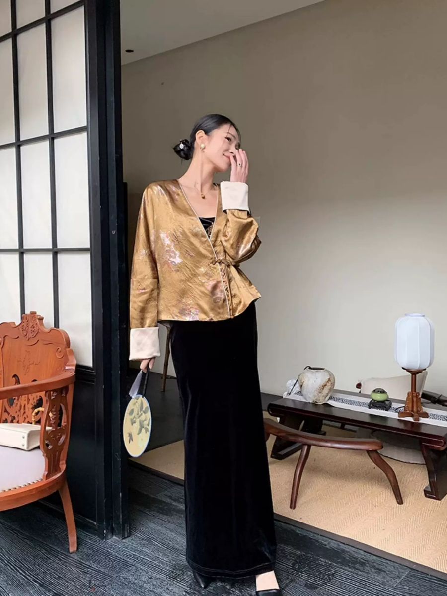 Yu Bo Binding Sleeve Floral Cardigan Top