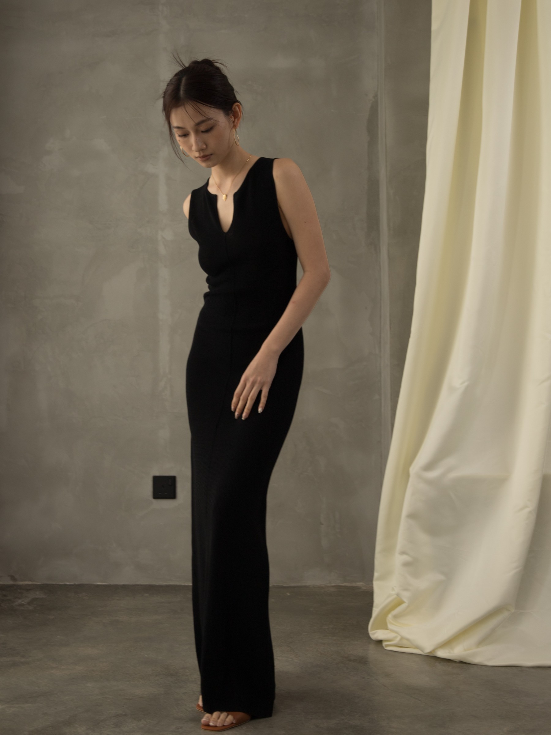 Gaspard V-Neck Maxi Dress (Discounted-Free Size)-The Black Bow-