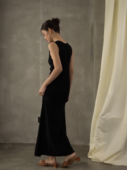 Gaspard V-Neck Maxi Dress (Discounted-Free Size)-The Black Bow-