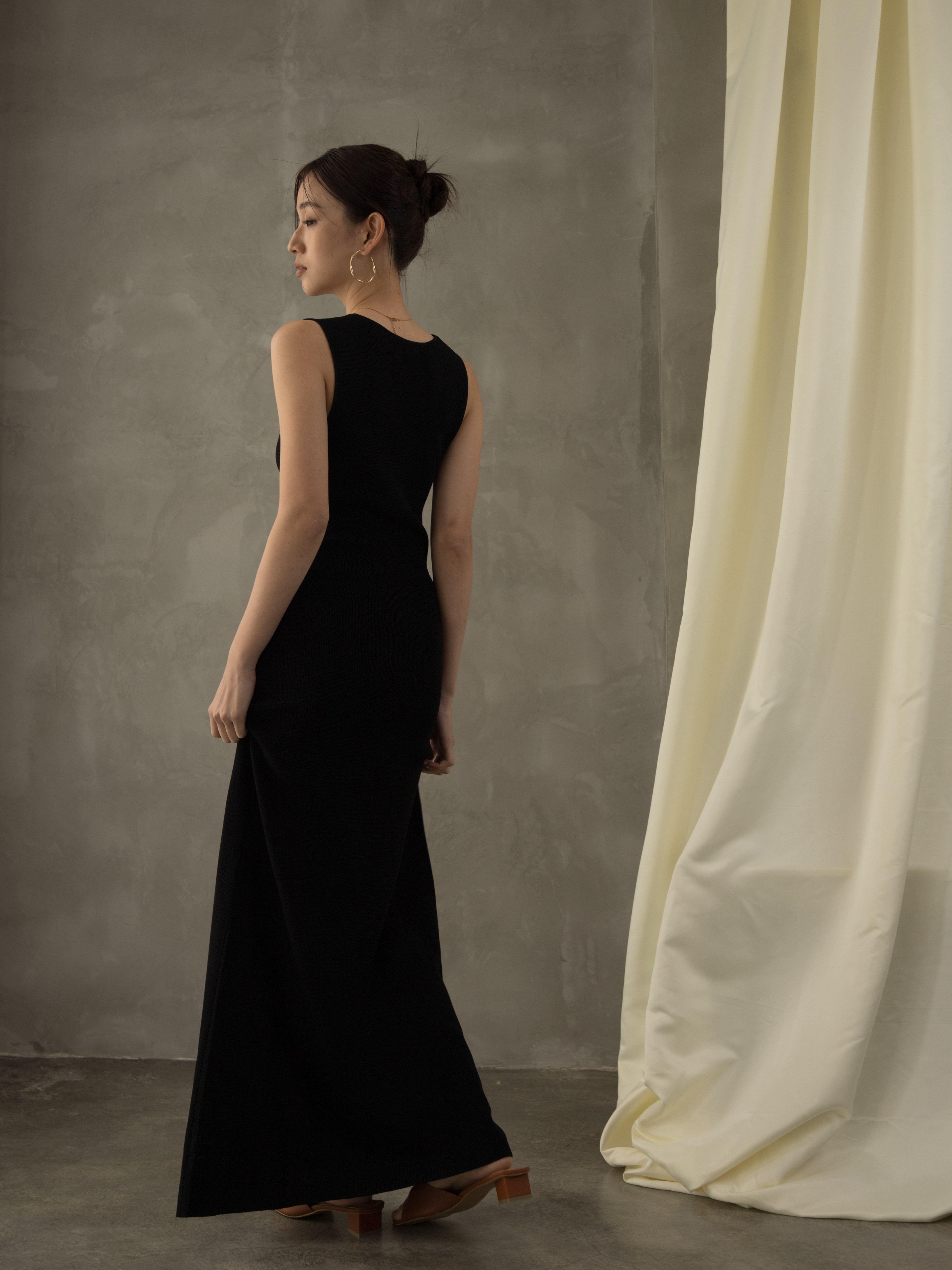 Gaspard V-Neck Maxi Dress (Discounted-Free Size)-The Black Bow-