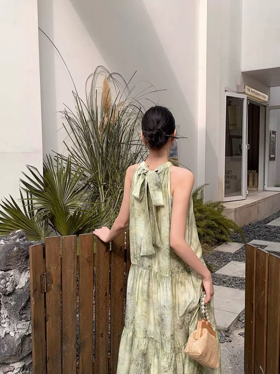 Yu Ceng Halter Neck Back Ribbon Tie Dress