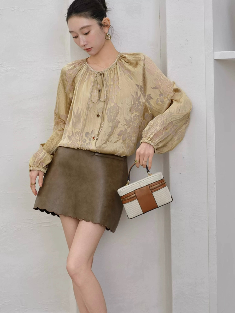 Yu Ding Puff Sleeve Delicate Top