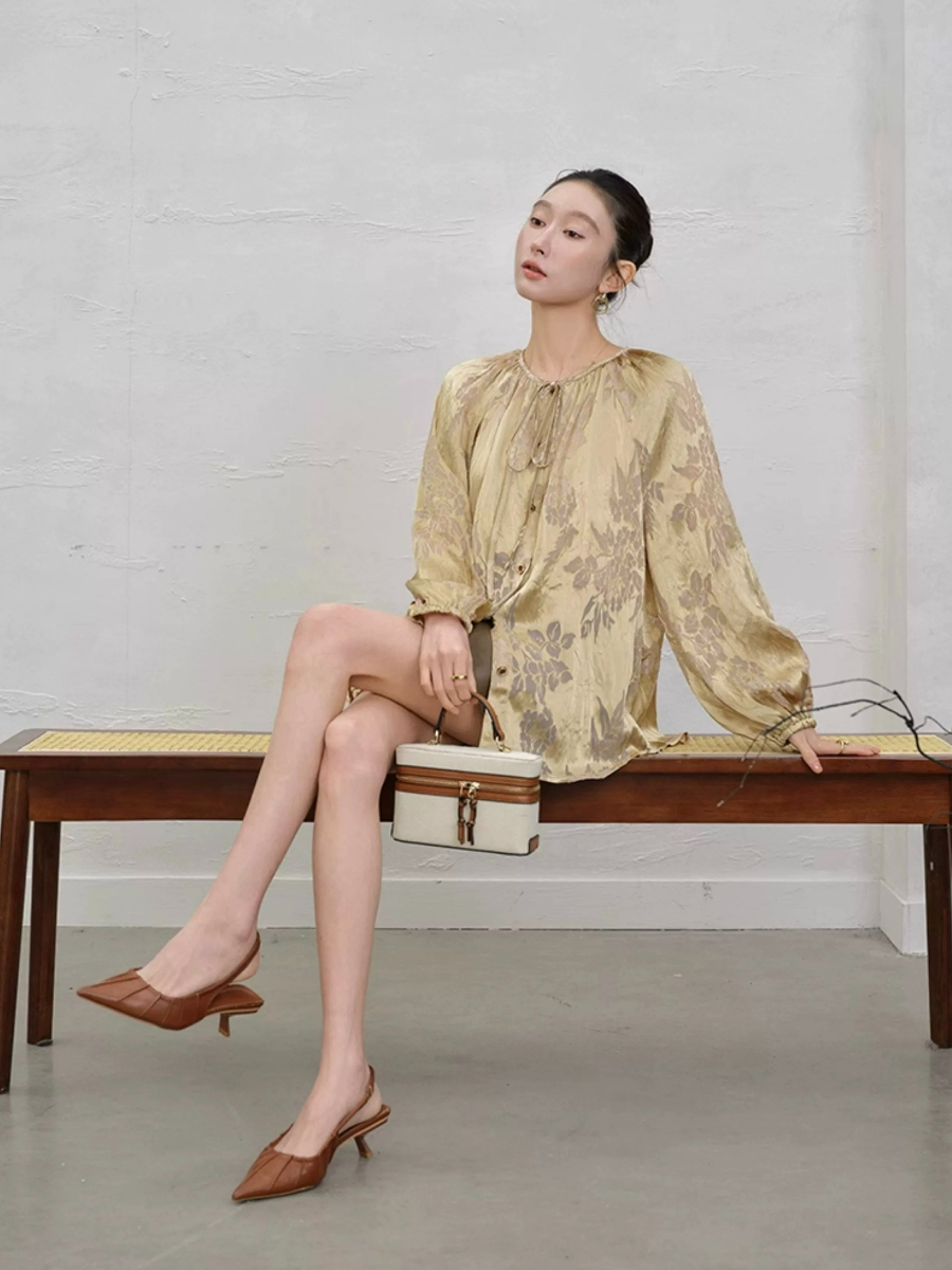 Yu Ding Puff Sleeve Delicate Top