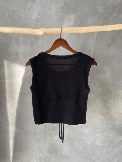 Grace 3D Flower Sleeveless Top-The Black Bow-
