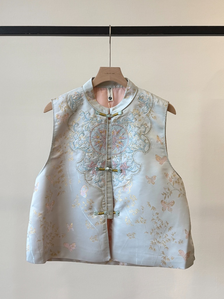 Shuang Er Oriental Vest (POS)