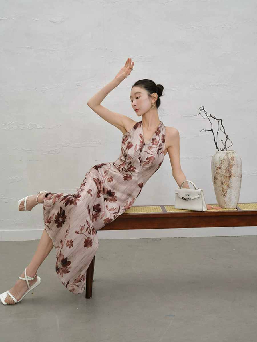 Ye En Halter Neck Floral Dress
