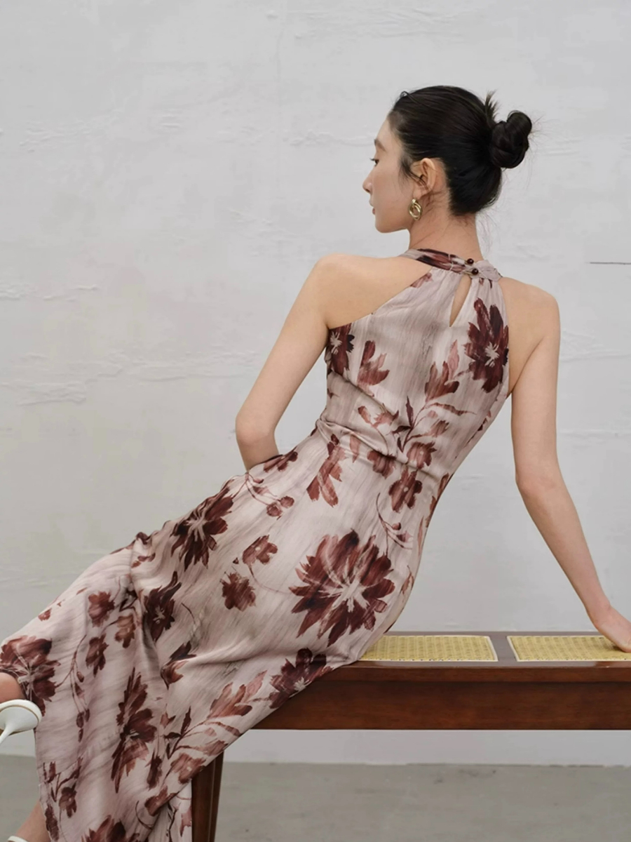 Ye En Halter Neck Floral Dress