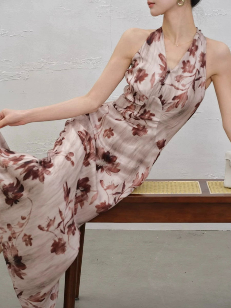 Ye En Halter Neck Floral Dress