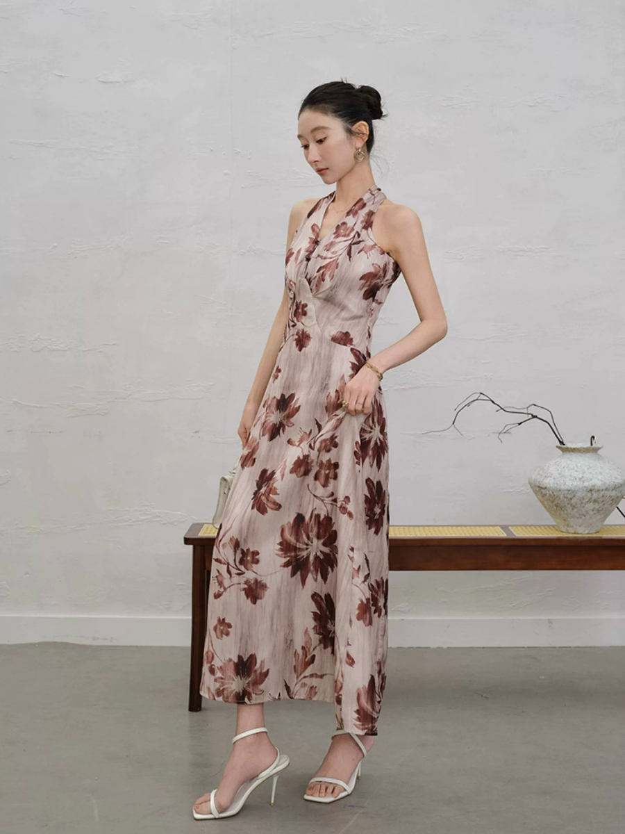 Ye En Halter Neck Floral Dress