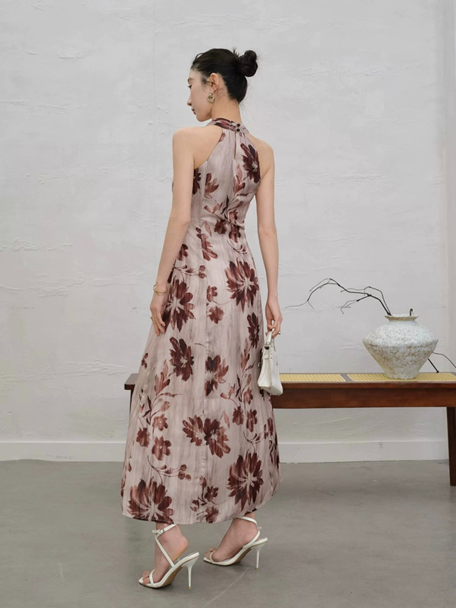 Ye En Halter Neck Floral Dress