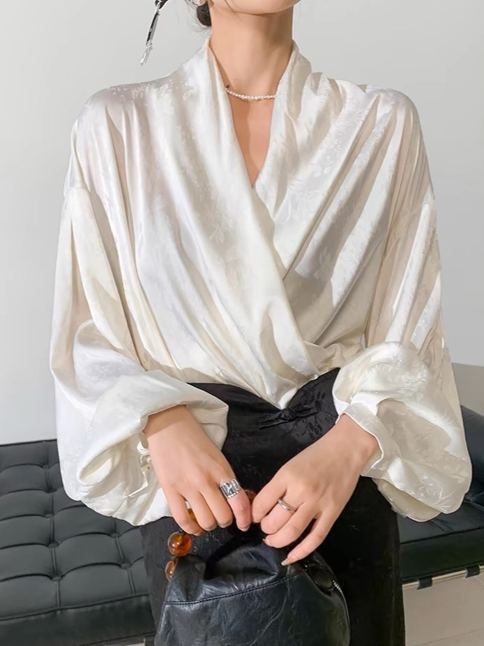 Han V-Neck Puff Sleeve Jacquard Top-The Black Bow-