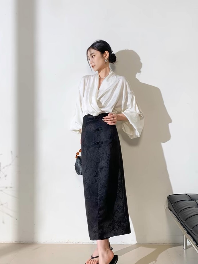 Han V-Neck Puff Sleeve Jacquard Top-The Black Bow-