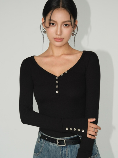 Becky Buttoned Long Sleeve Knit Top-The Black Bow-