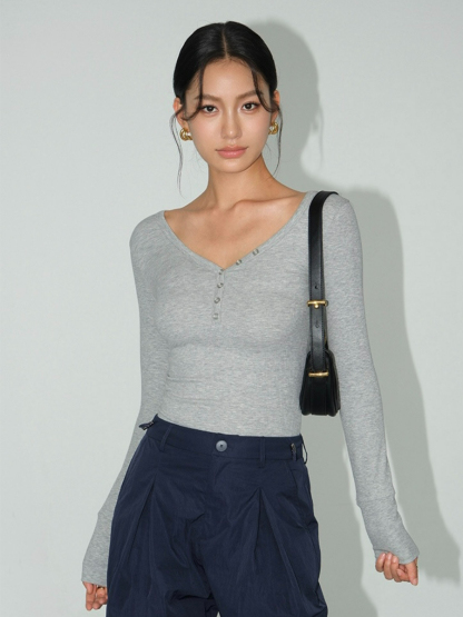Becky Buttoned Long Sleeve Knit Top-The Black Bow-