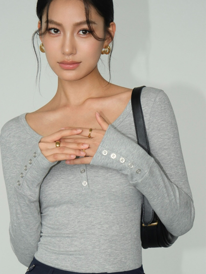 Becky Buttoned Long Sleeve Knit Top-The Black Bow-