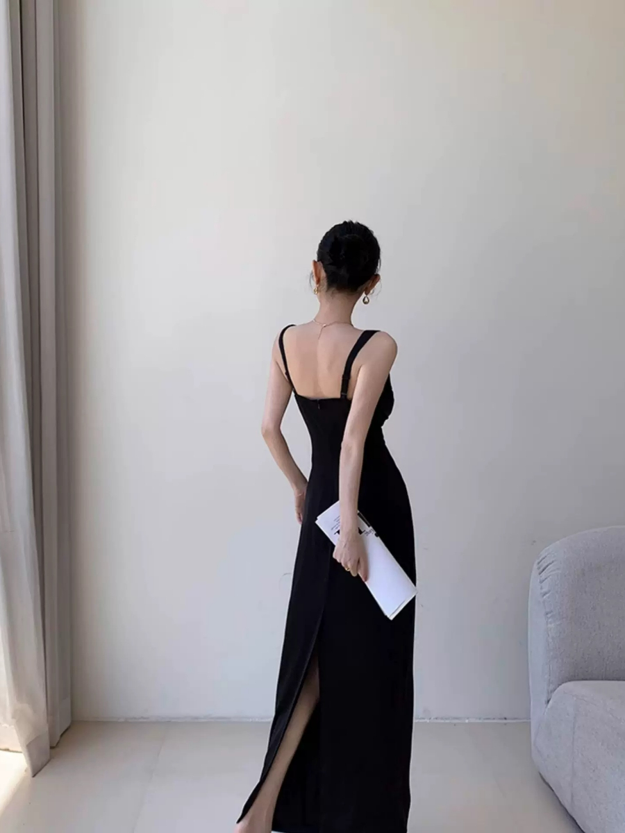 Yuhna V-Neck Maxi Dress