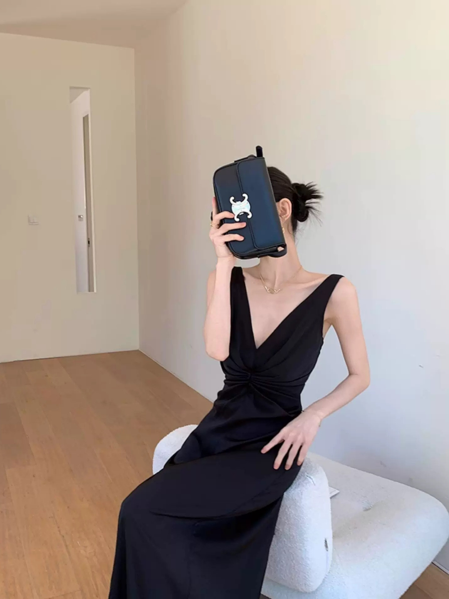 Yuhna V-Neck Maxi Dress