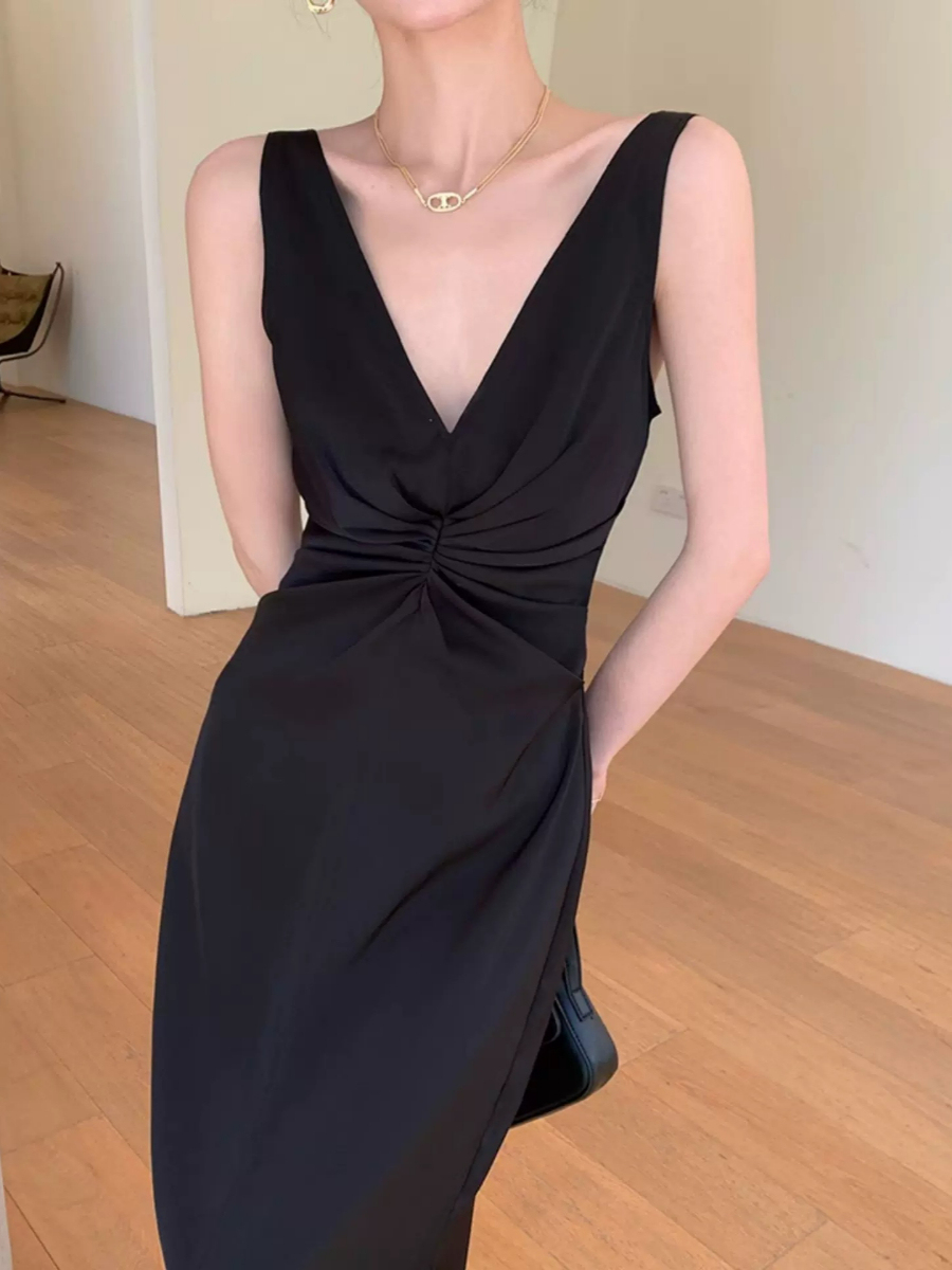 Yuhna V-Neck Maxi Dress