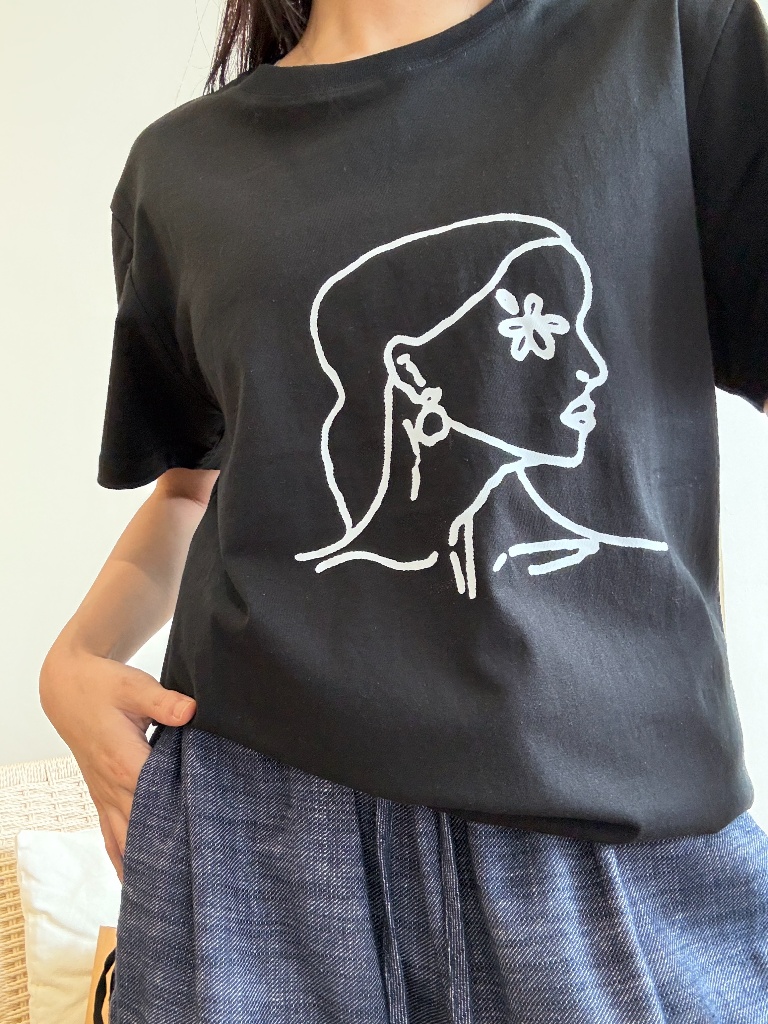 Vivian Graphic Tee