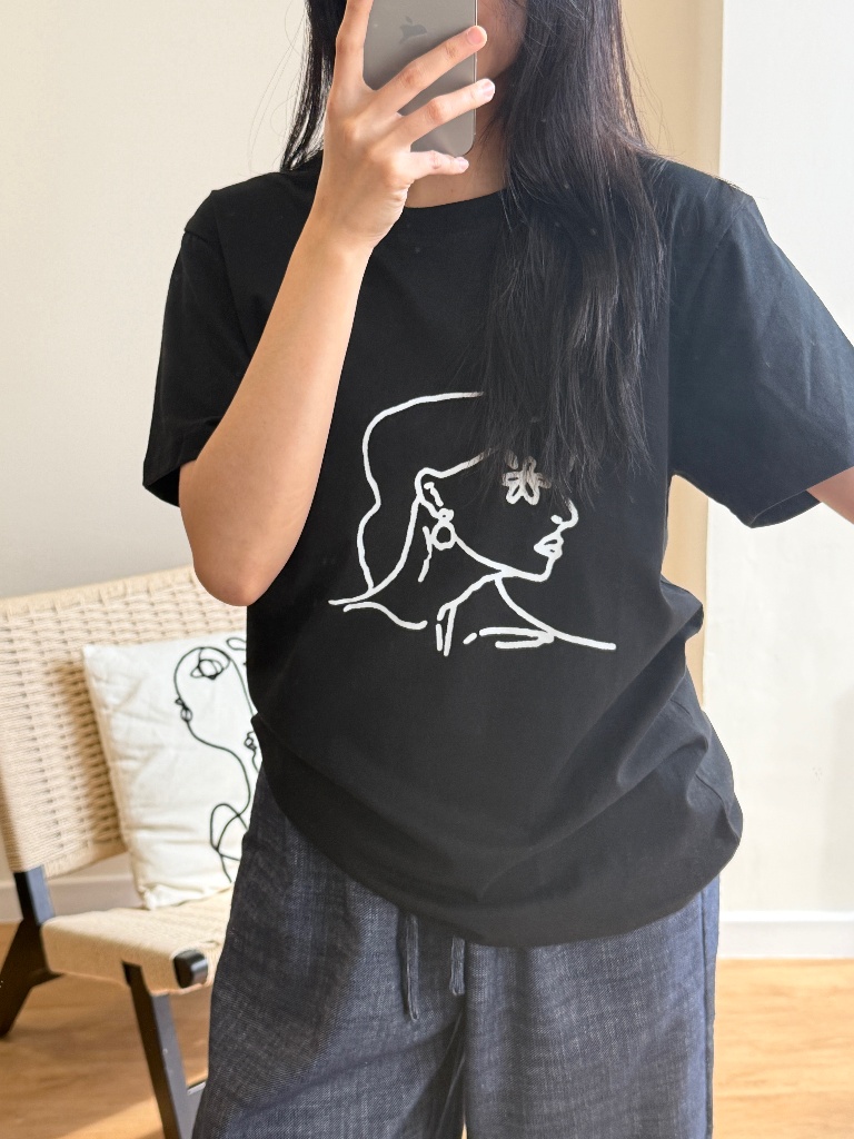 Vivian Graphic Tee