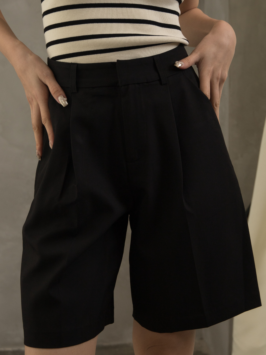 Norma Bermuda Shorts (Discounted-S, M, L size)-The Black Bow-
