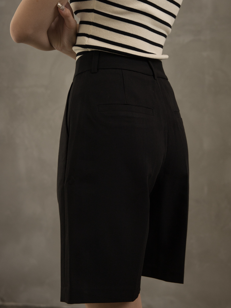 Norma Bermuda Shorts (Discounted-S, M, L size)-The Black Bow-