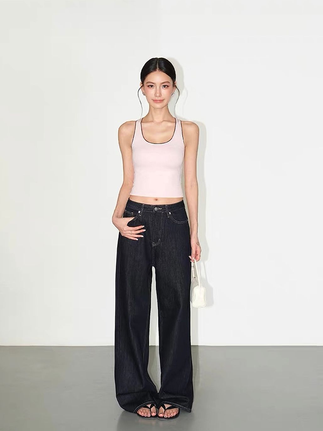 Vagmi Color Binding Crop Top