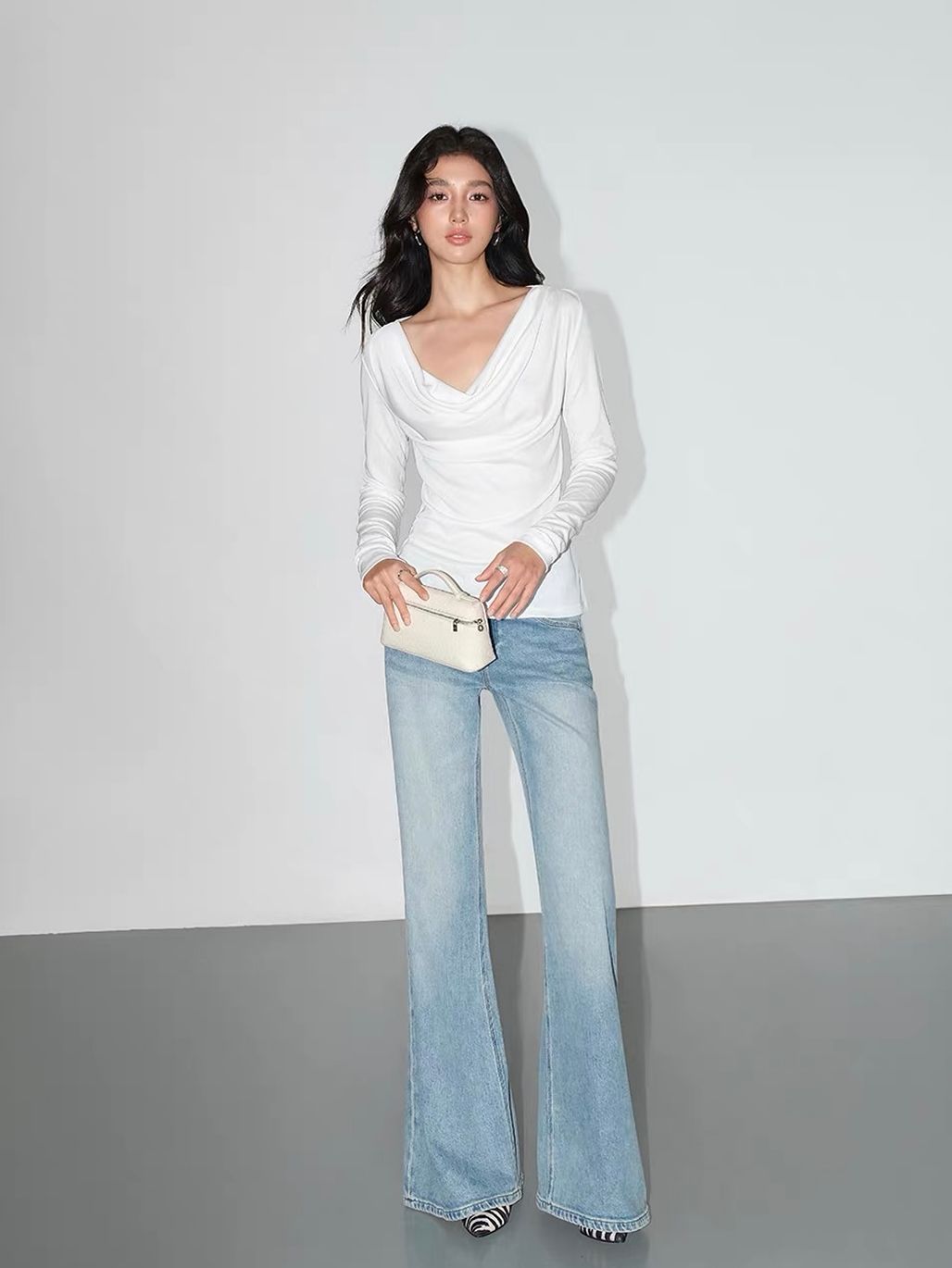 Vairy Swing Collar Lyocell Top